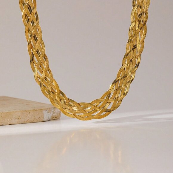 Golden Casual Women's Handmade Stainless Steel Woven Razor Blade Necklace - Picture 3 of 7